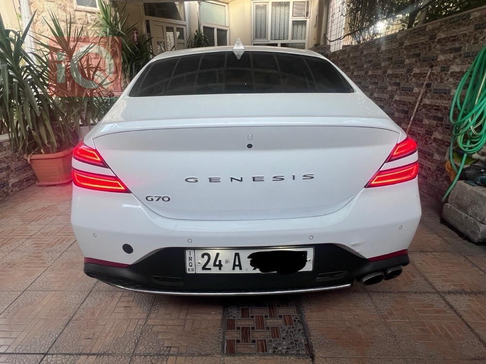 جێنسس G70
